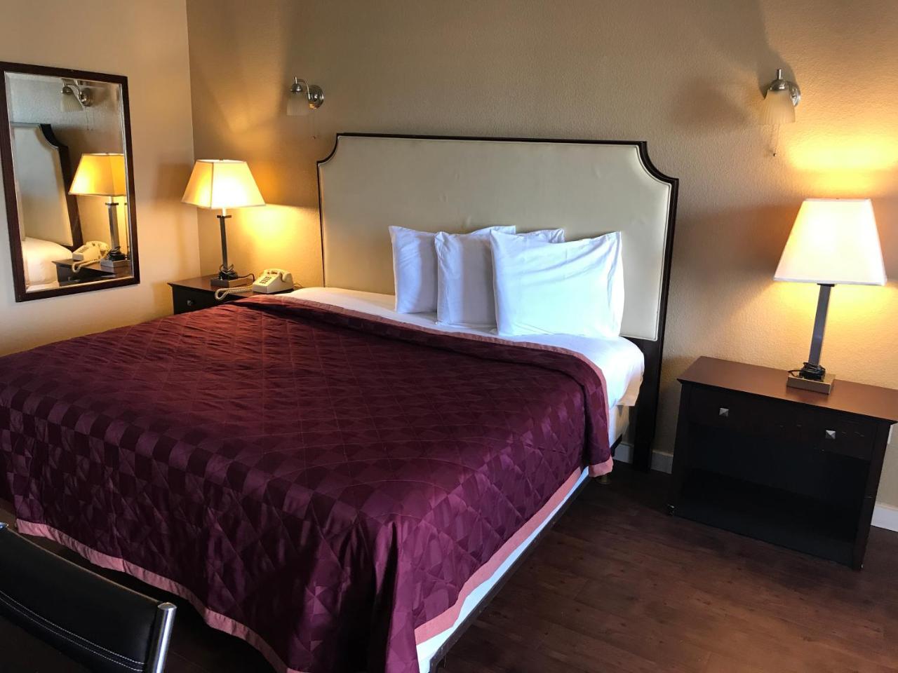 Lone Star Inn & Suites Killeen Bagian luar foto