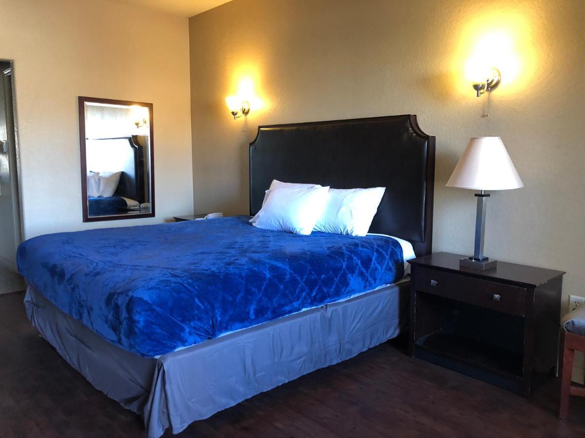 Lone Star Inn & Suites Killeen Bagian luar foto